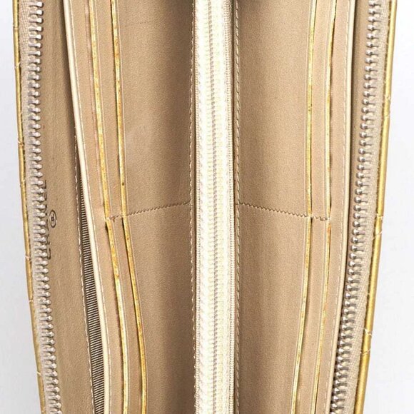 Chanel Beige Quilted Patent Leather CC Zip Wallet - Picture 8 of 10